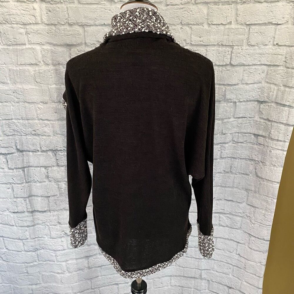 Michael Tyler women M pullover cowl neck sweater scallop front black & white - Picture 8 of 10